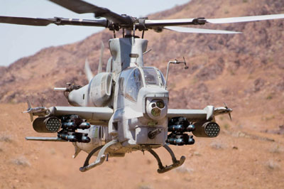 ah-1"眼镜蛇"武装直升机
