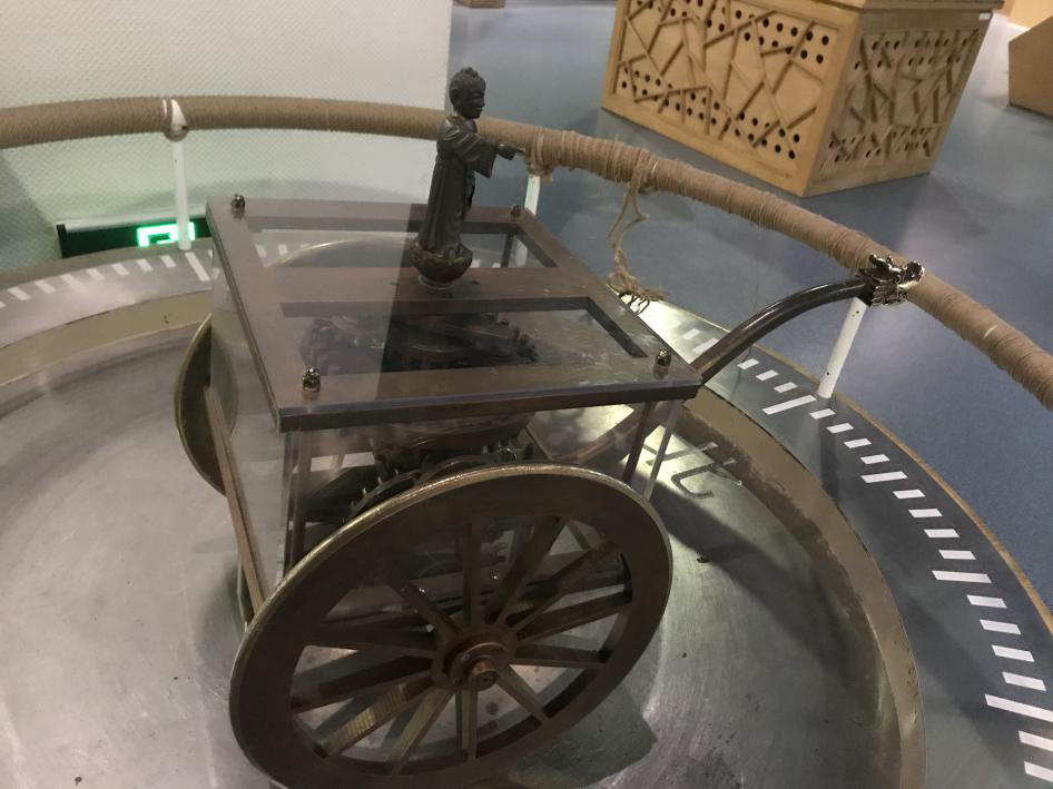 指南车缩小模型 指南车缩小模型