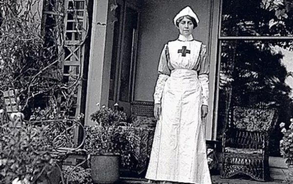 尼罗河上的惨案,阿加莎 尼罗河上的惨案,阿加莎